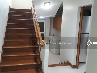 10110, Bangkok, Thailand 10110, Bangkok, Thailand