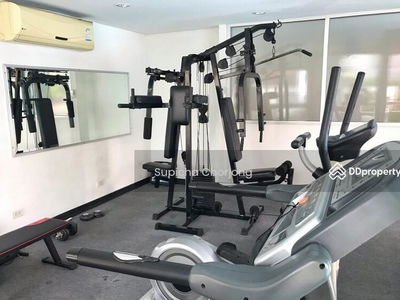 P.W.T. Mansion, Bangkok, Thailand P.W.T. Mansion, Bangkok, Thailand