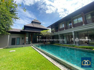 Luxurious Contemporary Big Garden 5 Bedrooms Private Pool Villa for Rent, Phuket, Thailand Luxurious Contemporary Big Garden 5 Bedrooms Private Pool Villa for Rent, Phuket, Thailand