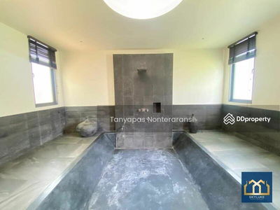 Luxurious Contemporary Big Garden 5 Bedrooms Private Pool Villa for Rent, Phuket, Thailand Luxurious Contemporary Big Garden 5 Bedrooms Private Pool Villa for Rent, Phuket, Thailand