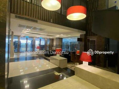 Runesu Thonglor 5, Bangkok, Thailand Runesu Thonglor 5, Bangkok, Thailand