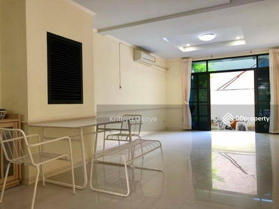 10110, Bangkok, Thailand 10110, Bangkok, Thailand