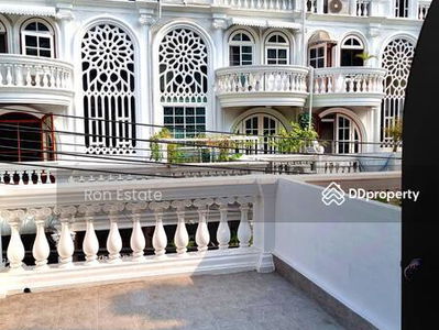 Ekkamai Villa for Rent, Bangkok, Thailand Ekkamai Villa for Rent, Bangkok, Thailand