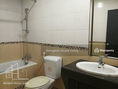 Phatana Court, Bangkok, Thailand Phatana Court, Bangkok, Thailand