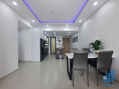 Topaz Twins, Vietnam Topaz Twins, Vietnam