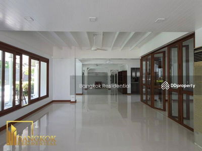 Single House in Compound, Bangkok, Thailand Single House in Compound, Bangkok, Thailand