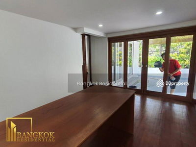 Single House in Compound, Bangkok, Thailand Single House in Compound, Bangkok, Thailand