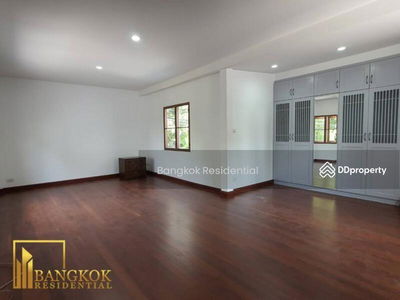 Single House in Compound, Bangkok, Thailand Single House in Compound, Bangkok, Thailand