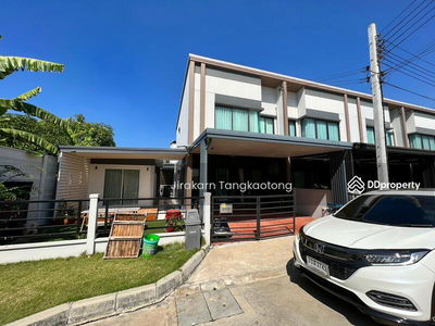 Pleno Rattanathibet - Bang Yai, behind the corner, very fully decorated. There is a guest house. With Jacuzzi tub, Nonthaburi, Thailand Pleno Rattanathibet - Bang Yai, behind the corner, very fully decorated. There is a guest house. With Jacuzzi tub, Nonthaburi, Thailand