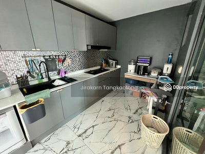 Pleno Rattanathibet - Bang Yai, behind the corner, very fully decorated. There is a guest house. With Jacuzzi tub, Nonthaburi, Thailand Pleno Rattanathibet - Bang Yai, behind the corner, very fully decorated. There is a guest house. With Jacuzzi tub, Nonthaburi, Thailand