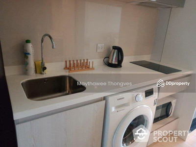 Life One Wireless, Bangkok, Thailand Life One Wireless, Bangkok, Thailand