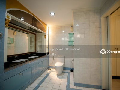 Oriental Towers, Bangkok, Thailand Oriental Towers, Bangkok, Thailand