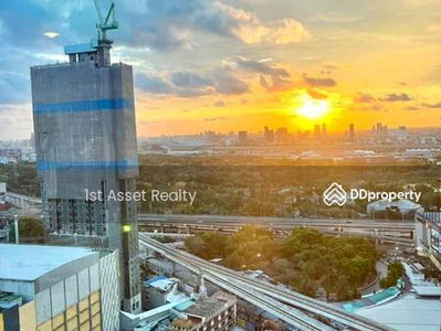 Life Ladprao Valley, Bangkok, Thailand Life Ladprao Valley, Bangkok, Thailand