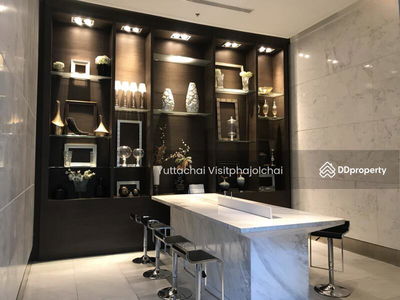 Life Ratchadapisek, Bangkok, Thailand Life Ratchadapisek, Bangkok, Thailand