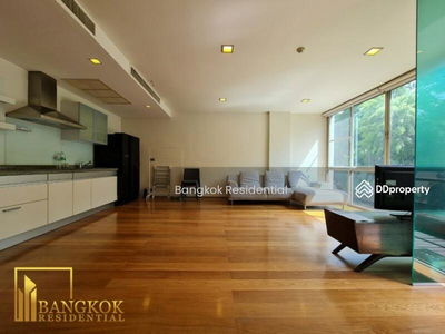 Ficus Lane, Bangkok, Thailand Ficus Lane, Bangkok, Thailand