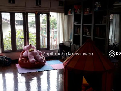 10110, Bangkok, Thailand 10110, Bangkok, Thailand