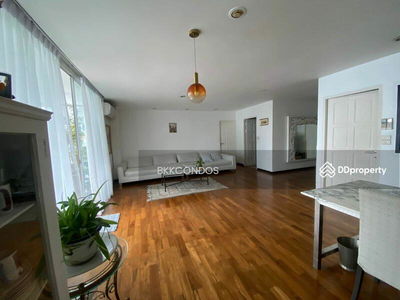 The Peak Sukhumvit 15, Bangkok, Thailand The Peak Sukhumvit 15, Bangkok, Thailand