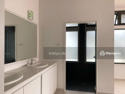 10310, Bangkok, Thailand 10310, Bangkok, Thailand