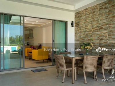 Beach Villa Holiday, Phuket, Thailand Beach Villa Holiday, Phuket, Thailand