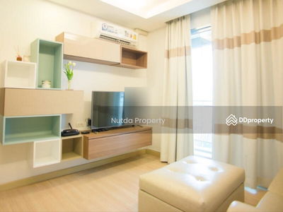 Thru Thonglor, Bangkok, Thailand Thru Thonglor, Bangkok, Thailand