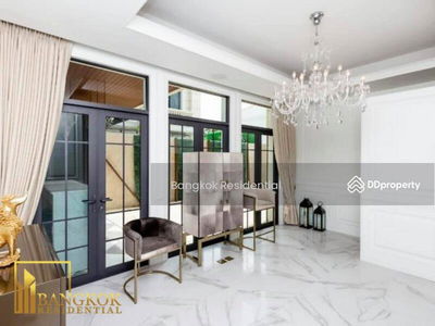 Townhouse in Compound, Bangkok, Thailand Townhouse in Compound, Bangkok, Thailand