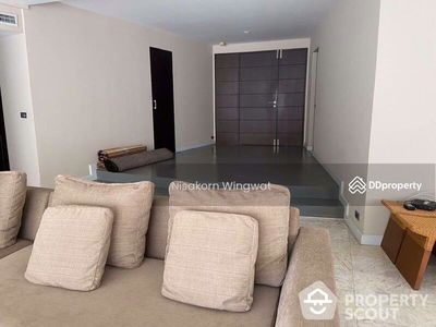 Life Asoke-Rama 9, Bangkok, Thailand Life Asoke-Rama 9, Bangkok, Thailand