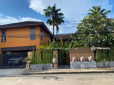 Panya Pattanakarn Village, Bangkok, Thailand Panya Pattanakarn Village, Bangkok, Thailand