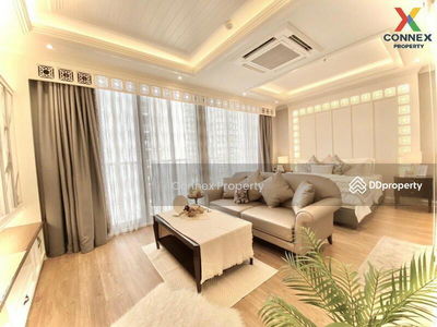 Park Origin Phrom Phong, Bangkok, Thailand Park Origin Phrom Phong, Bangkok, Thailand