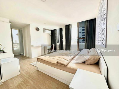 Supalai Place Sukhumvit 39, Bangkok, Thailand Supalai Place Sukhumvit 39, Bangkok, Thailand