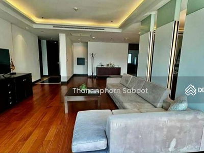 Royal Residence Park, Bangkok, Thailand Royal Residence Park, Bangkok, Thailand