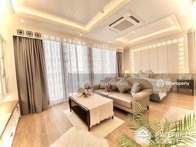 Park Origin Phrom Phong, Bangkok, Thailand Park Origin Phrom Phong, Bangkok, Thailand