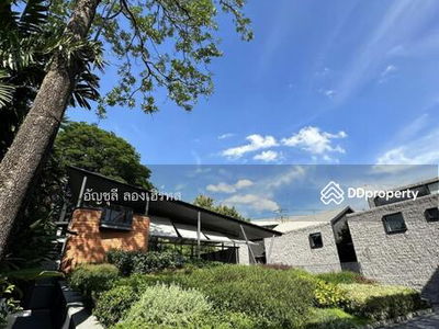 Private luxury villa near Queen Sirikit National Convention Center, Bangkok, Thailand Private luxury villa near Queen Sirikit National Convention Center, Bangkok, Thailand