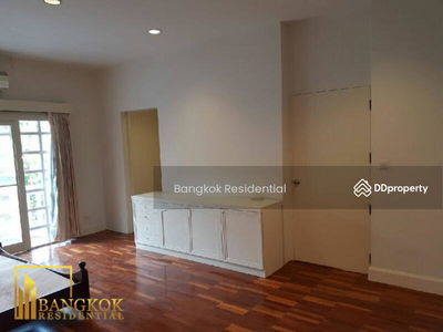 Townhouse in Compound, Bangkok, Thailand Townhouse in Compound, Bangkok, Thailand