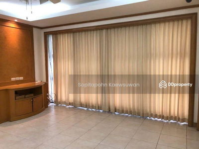 Noble House Ruamrudee, Bangkok, Thailand Noble House Ruamrudee, Bangkok, Thailand