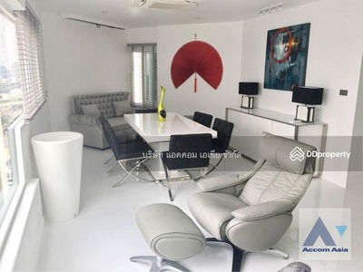 Sathorn Gardens, Bangkok, Thailand Sathorn Gardens, Bangkok, Thailand