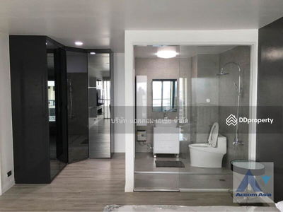 Sathorn Gardens, Bangkok, Thailand Sathorn Gardens, Bangkok, Thailand