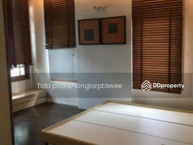 Narasiri Pattanakarn-Srinakarin, Bangkok, Thailand Narasiri Pattanakarn-Srinakarin, Bangkok, Thailand