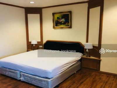 Fifty Fifth Tower, Bangkok, Thailand Fifty Fifth Tower, Bangkok, Thailand