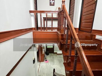 House for rent, 4 bedrooms, 5 bathrooms, 3 en-suite bathrooms. After Central Notification Ask for additional furniture for everything, Nonthaburi, Thailand House for rent, 4 bedrooms, 5 bathrooms, 3 en-suite bathrooms. After Central Notification Ask for additional furniture for everything, Nonthaburi, Thailand
