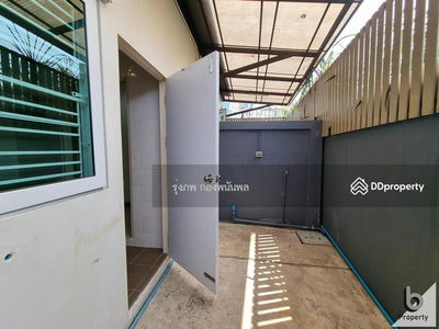 Pracha Uthit 54, Bangkok, Thailand Pracha Uthit 54, Bangkok, Thailand