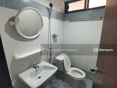 Rishi Court, Bangkok, Thailand Rishi Court, Bangkok, Thailand