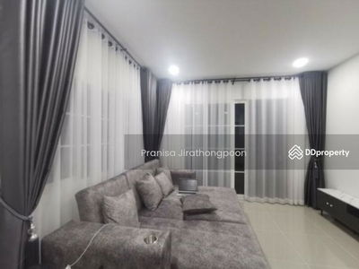 Golden Neo Bangna-Suan Luang, Bangkok, Thailand Golden Neo Bangna-Suan Luang, Bangkok, Thailand