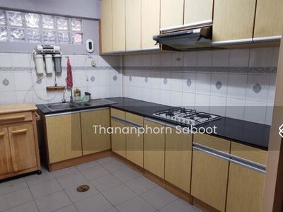 4-Bedroom House, Bangkok, Thailand 4-Bedroom House, Bangkok, Thailand