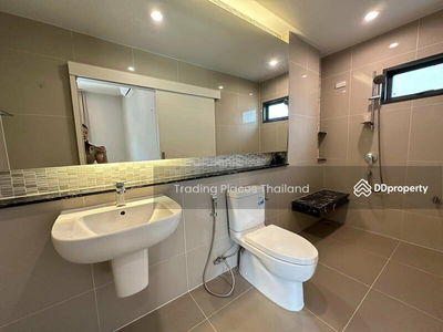 Burasiri Pattanakarn, Bangkok, Thailand Burasiri Pattanakarn, Bangkok, Thailand