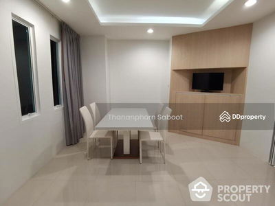 Spacious 2-Bedroom Townhouse, Bangkok, Thailand Spacious 2-Bedroom Townhouse, Bangkok, Thailand