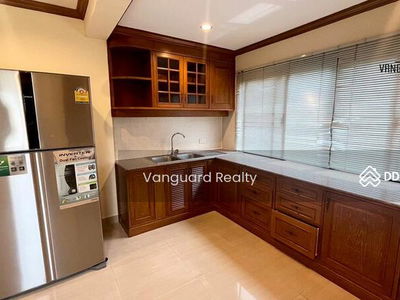 Promsak Mansion, Bangkok, Thailand Promsak Mansion, Bangkok, Thailand