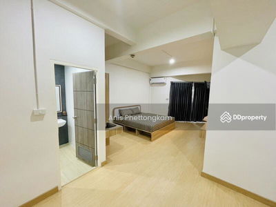 Gehäuse In Bang Kruai, Thailand Gehäuse In Bang Kruai, Thailand