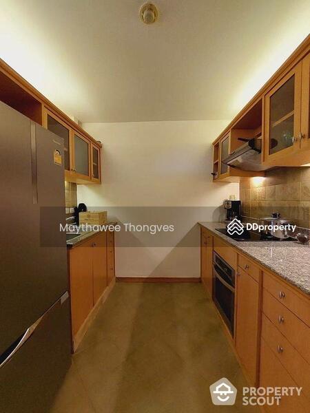 Esmeralda Apartments, Bangkok, Thailand Esmeralda Apartments, Bangkok, Thailand