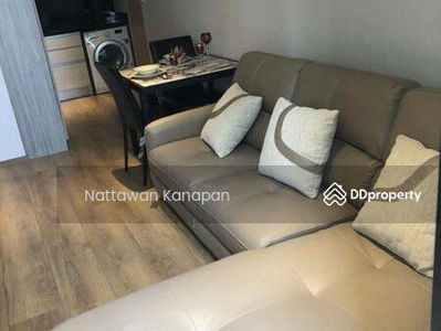 Park Origin Phrom Phong, Bangkok, Thailand Park Origin Phrom Phong, Bangkok, Thailand