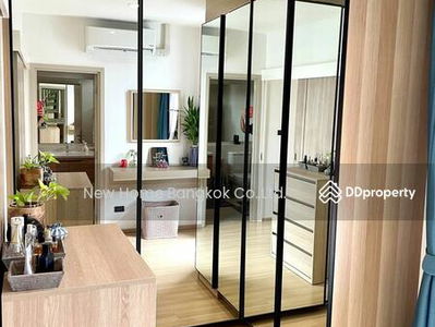 Homey Style Townhouse for Rent in Pattanakarn, Bangkok, Thailand Homey Style Townhouse for Rent in Pattanakarn, Bangkok, Thailand